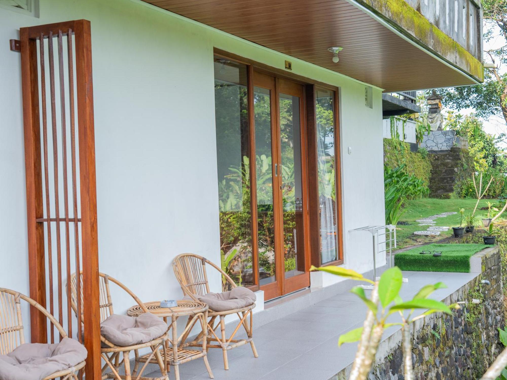 Bisbis House Iseh Village 셀랏 외부 사진