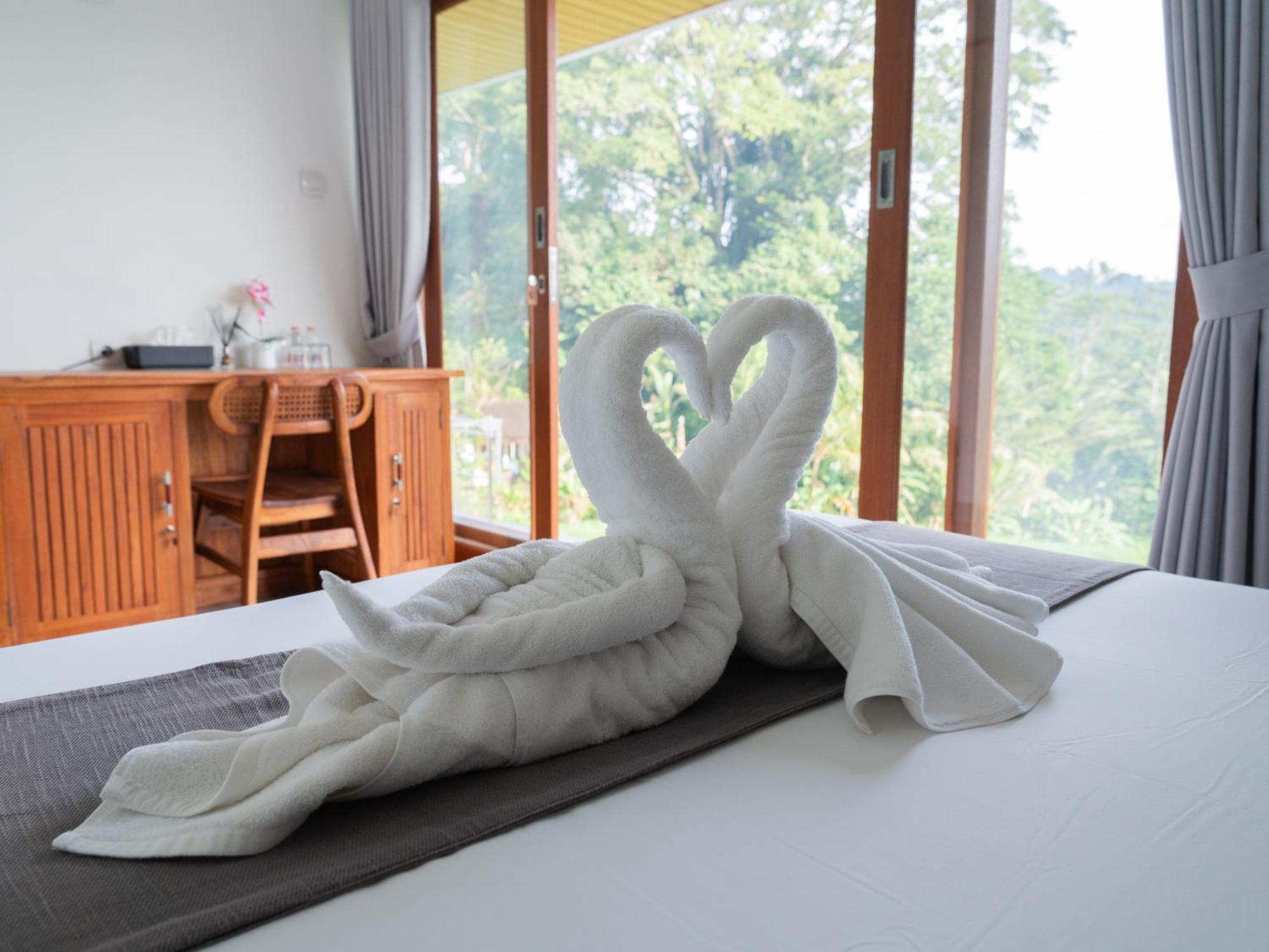Bisbis House Iseh Village 셀랏 외부 사진