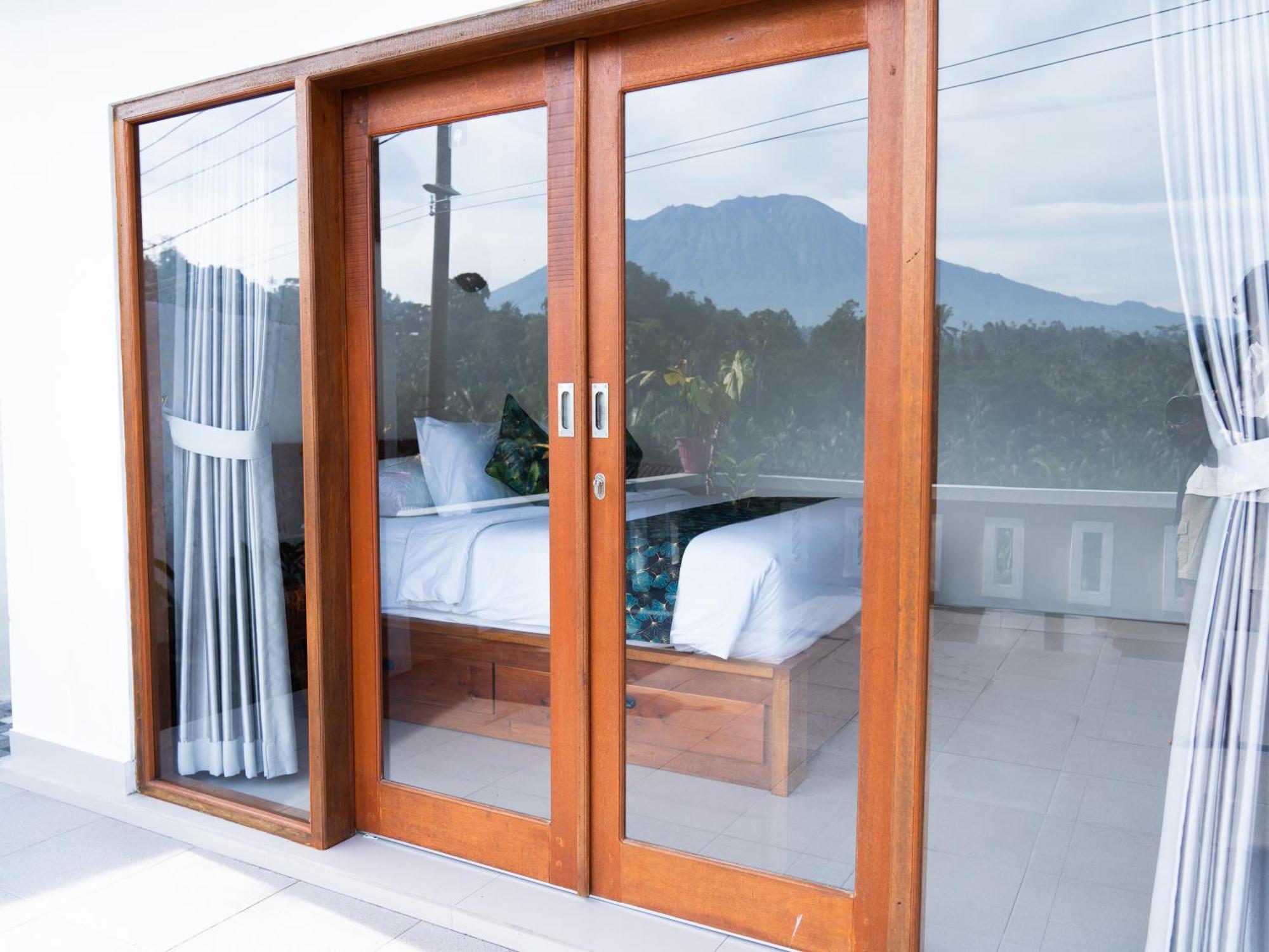 Bisbis House Iseh Village 셀랏 외부 사진